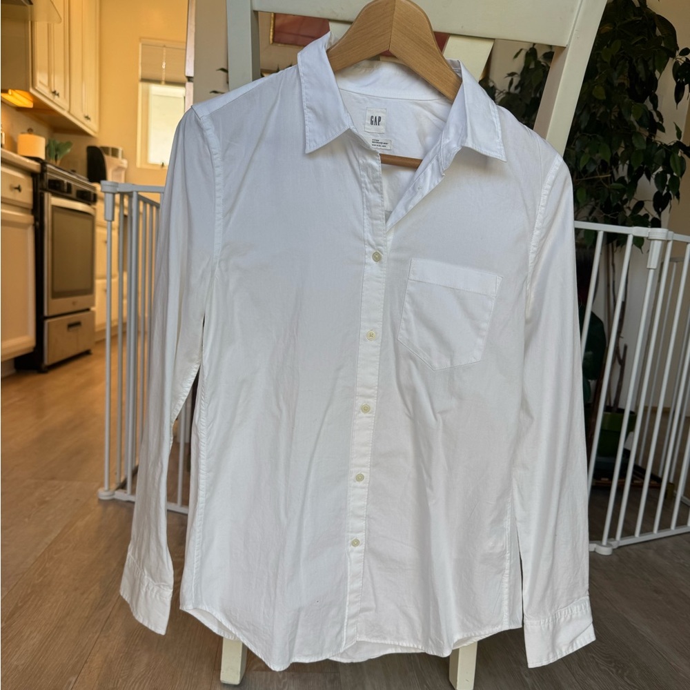 Gap Fitted Boyfriend Shirt